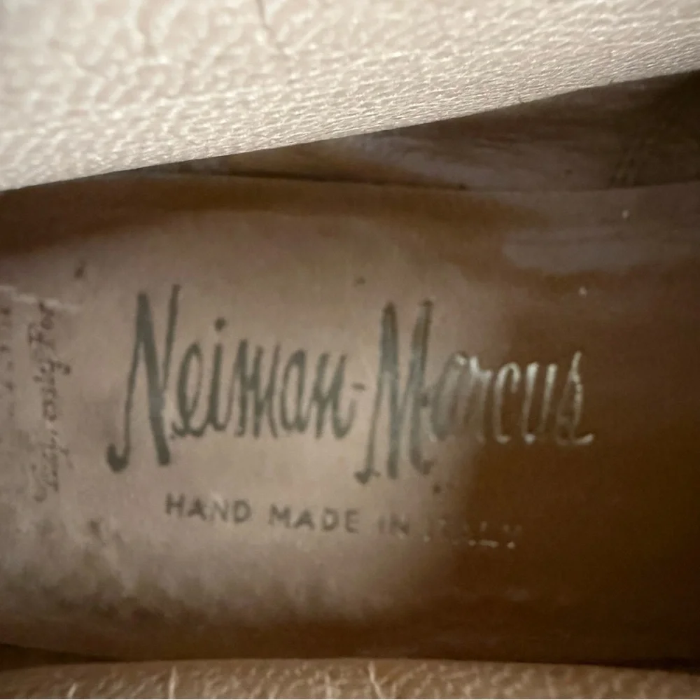 NEIMAN MARCUS brown lace up ankle boots leather made in Italy 9.5